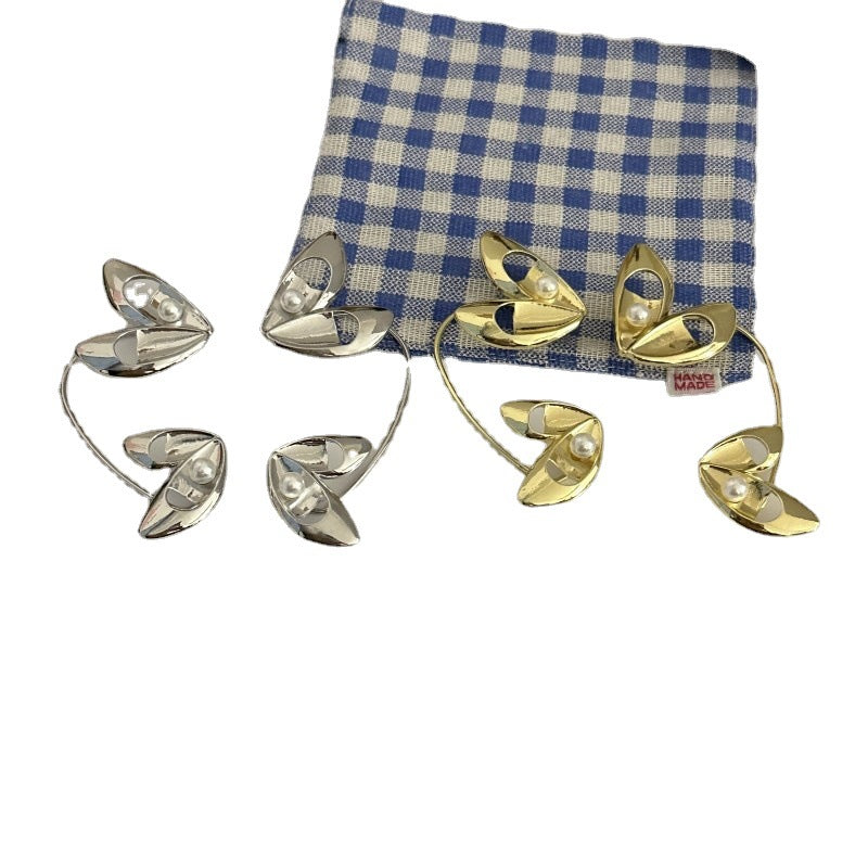 Kooky Elf Pearl Retro Stud Earrings