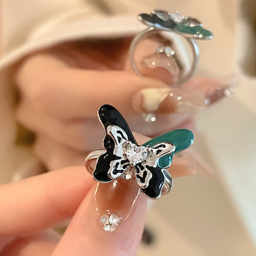 Artistic ring