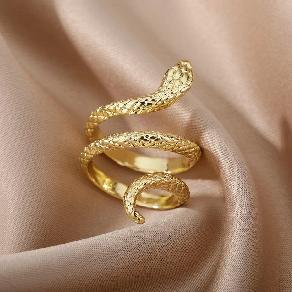 Stink Rings Snake Ring – M O O N